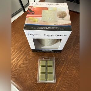 Mainstays Fragrance Warmer with 6 scented Fraiser Fur scent cubes NEW OPEN BOX